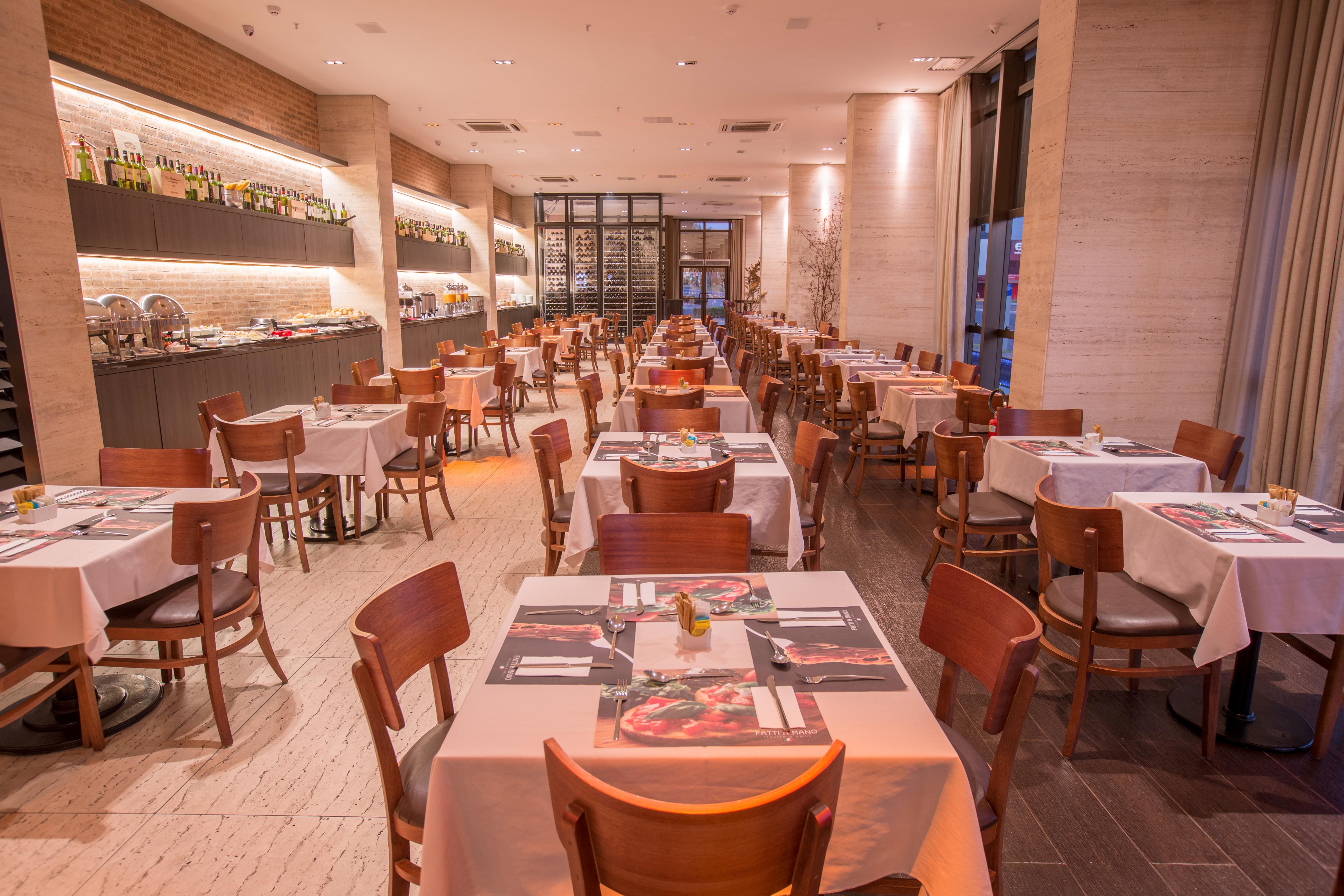 Cullinan Hplus Premium Brasília Exteriér fotografie Restaurant